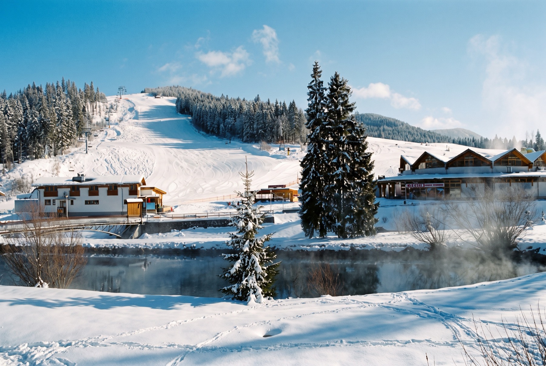 Skifahren in der Slowakei 2026: 14 Tipps und alles, was du wissen solltest 17 Thermalanlage und Piste in Oravice