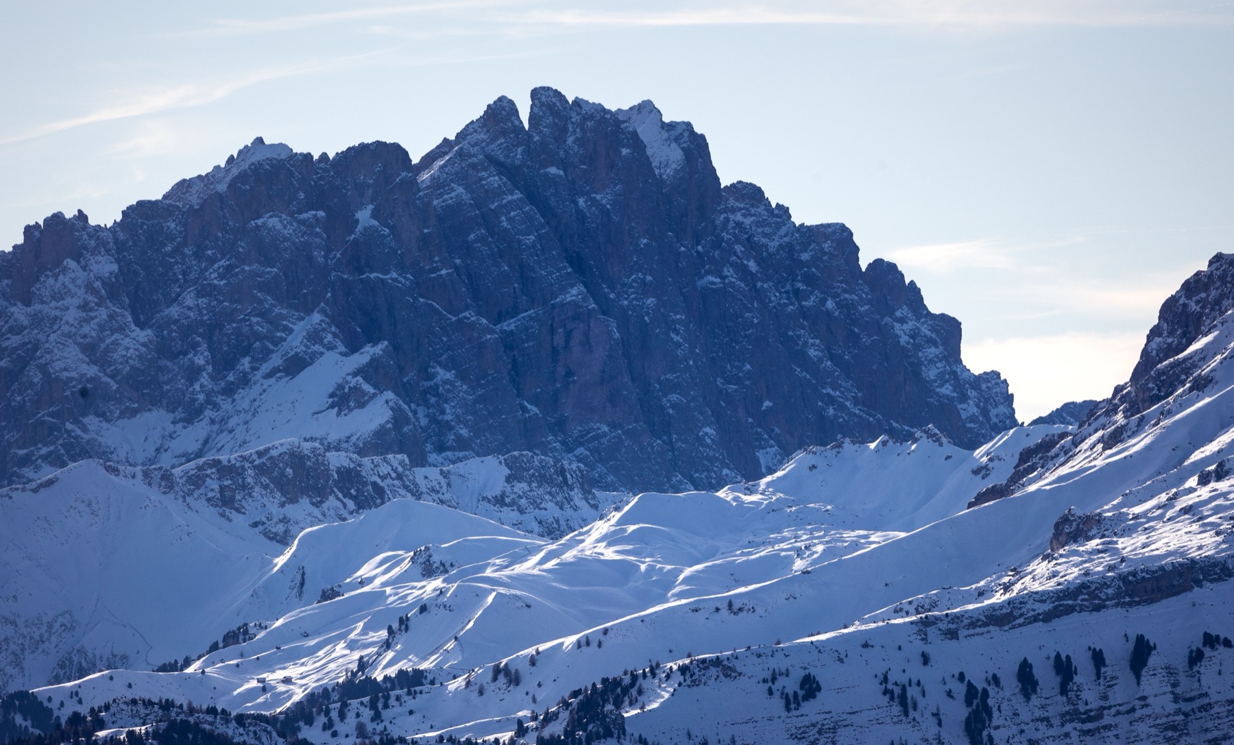 Skiing in Italy 2026: 14 Tips for the Dolomites, Livigno & Superski 1 Snow-covered Dolomites