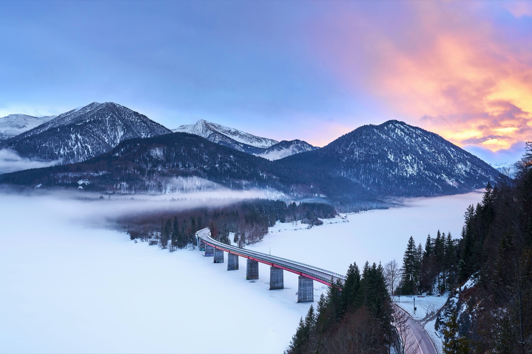 Nassfeld 2026: 12 Tipps für 110 km Pisten im südlichsten Großskigebiet Österreichs 15 Autobahn durch die Alpen im Winter