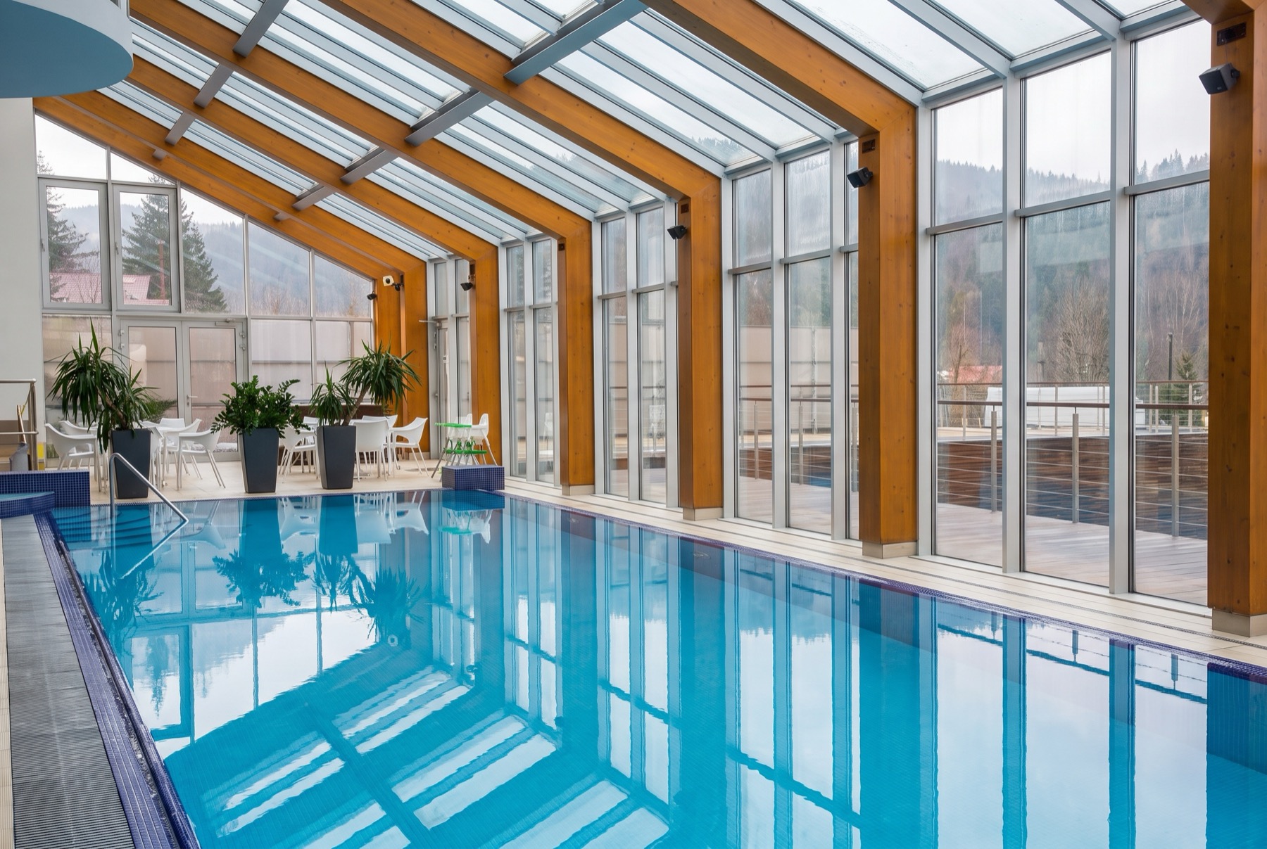 Pustevny y Beskydy en invierno: 14 cosas que ver y hacer en 2026 18 Piscina de hotel en Beskydy