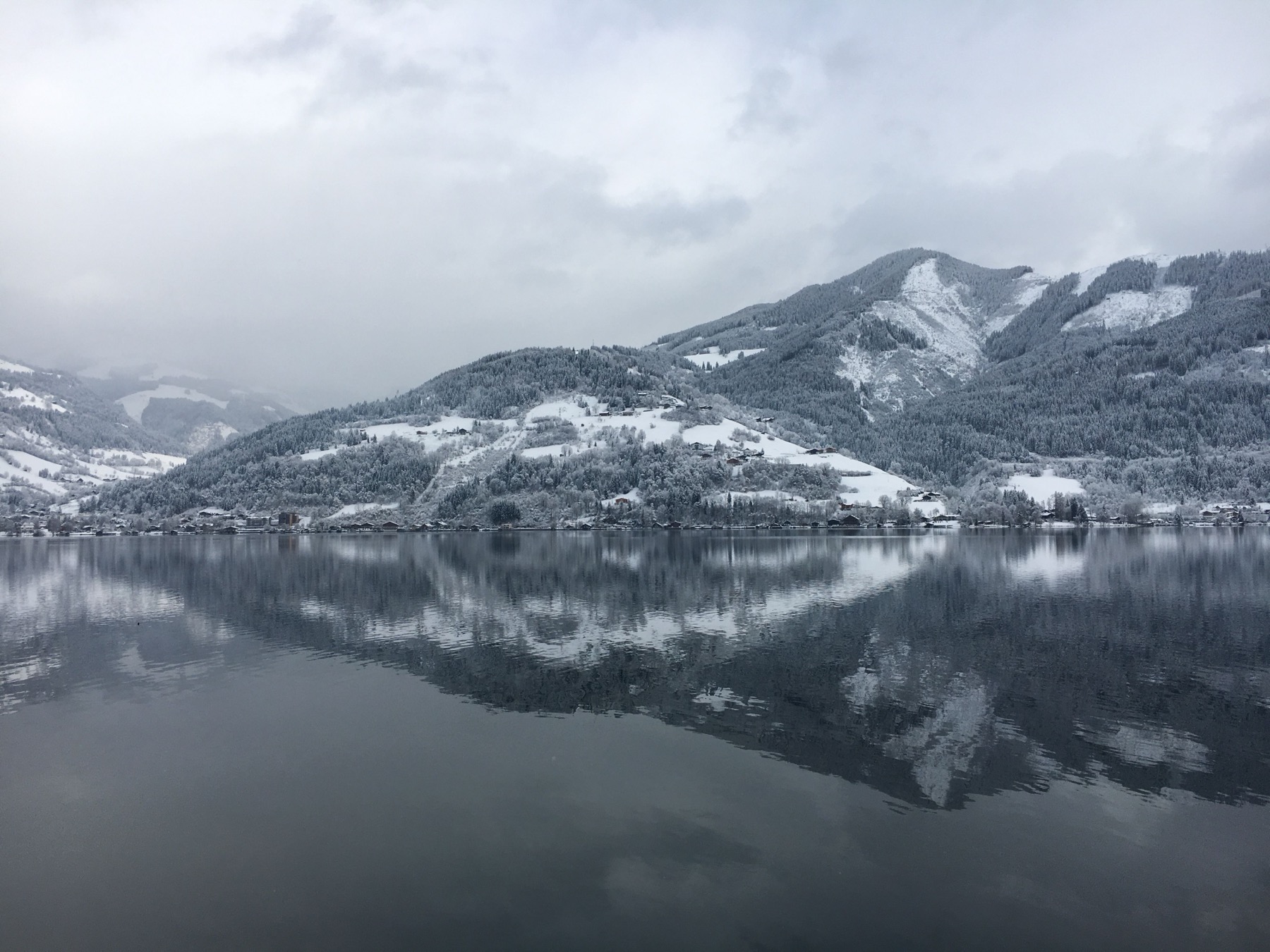 Zell am See a Kaprun, Rakousko: 14 tipů na lyžování u jezera i na ledovci 14 Zell am See po setmění