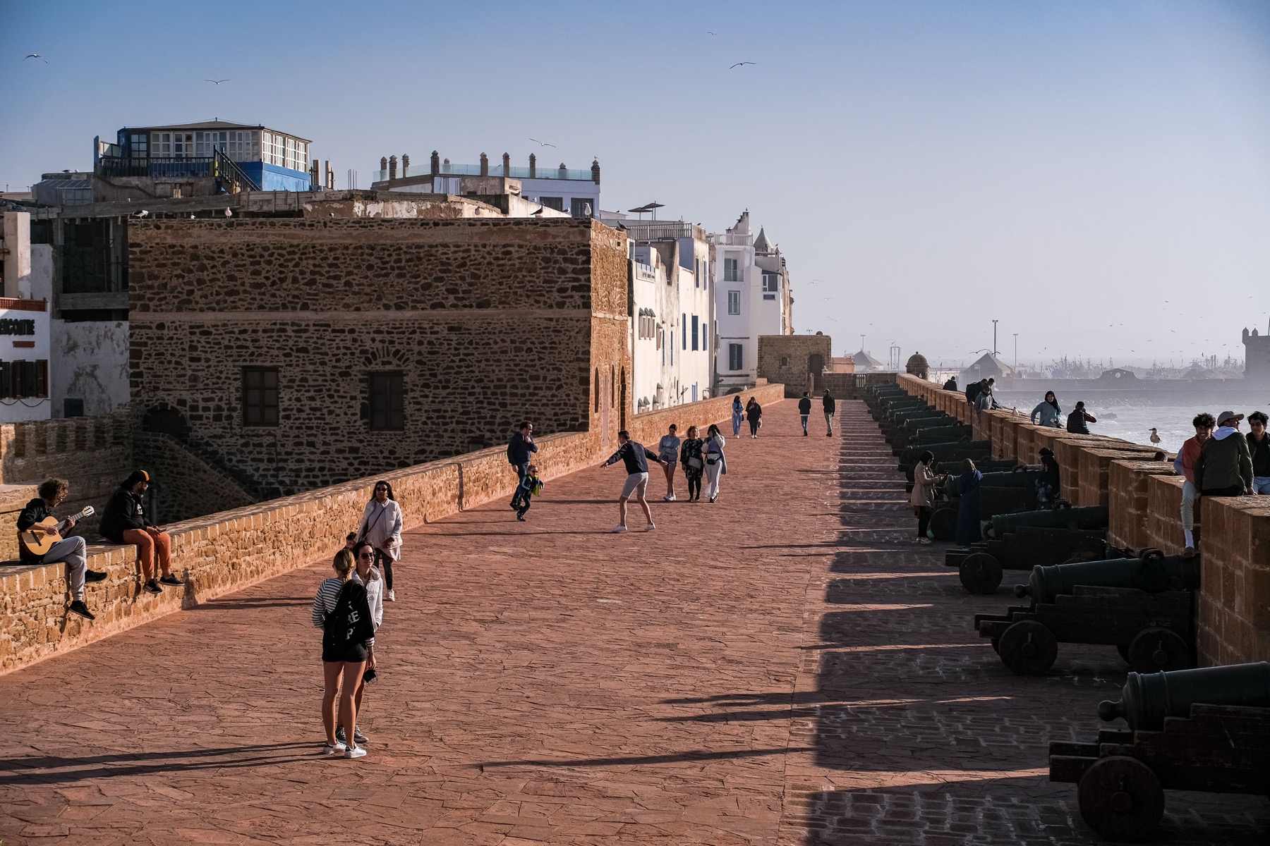 Agadir, Maroko: 14 tipů, vidět a co nevychechat 18 Essaouira na výlet z Agadiru