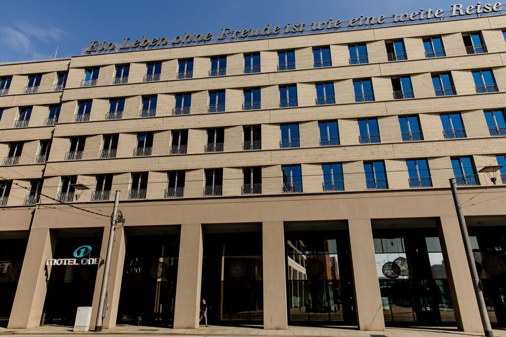 Übernachten in Dresden: 12 Tipps für die besten Hotels und Viertel 2026 11 Motel One Dresden am Zwinger