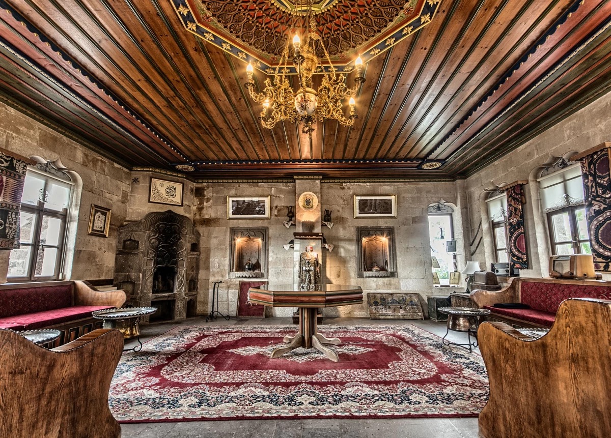 Alojamientos únicos del mundo: 35 lugares para tu bucket list en 2026 44 Habitación cueva del Museum Hotel