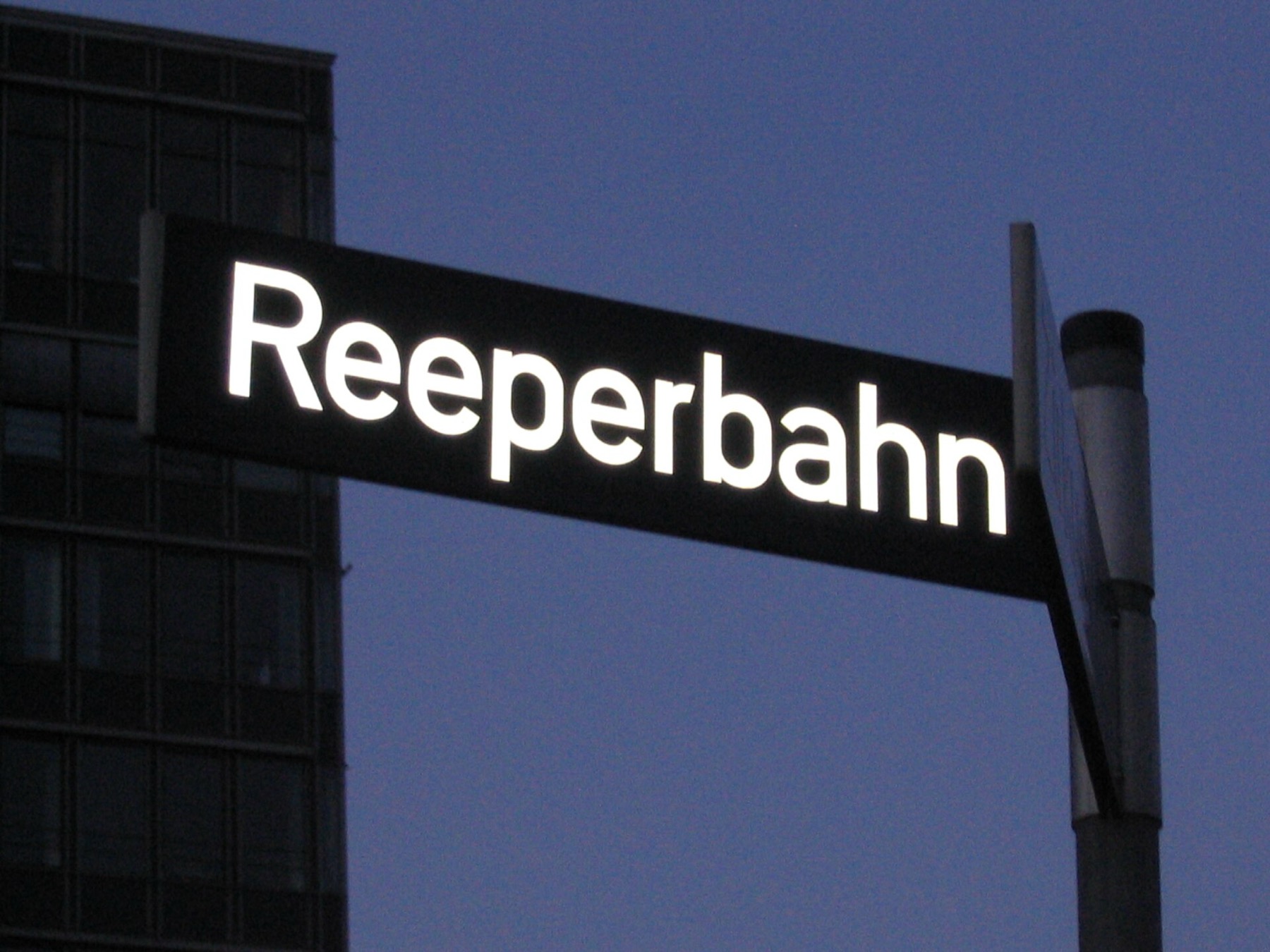 Co vidět v Hamburku: 22 tipů, co vidět a dělat v Benátkách severu 12 Reeperbahn ve čtvrti St. Pauli
