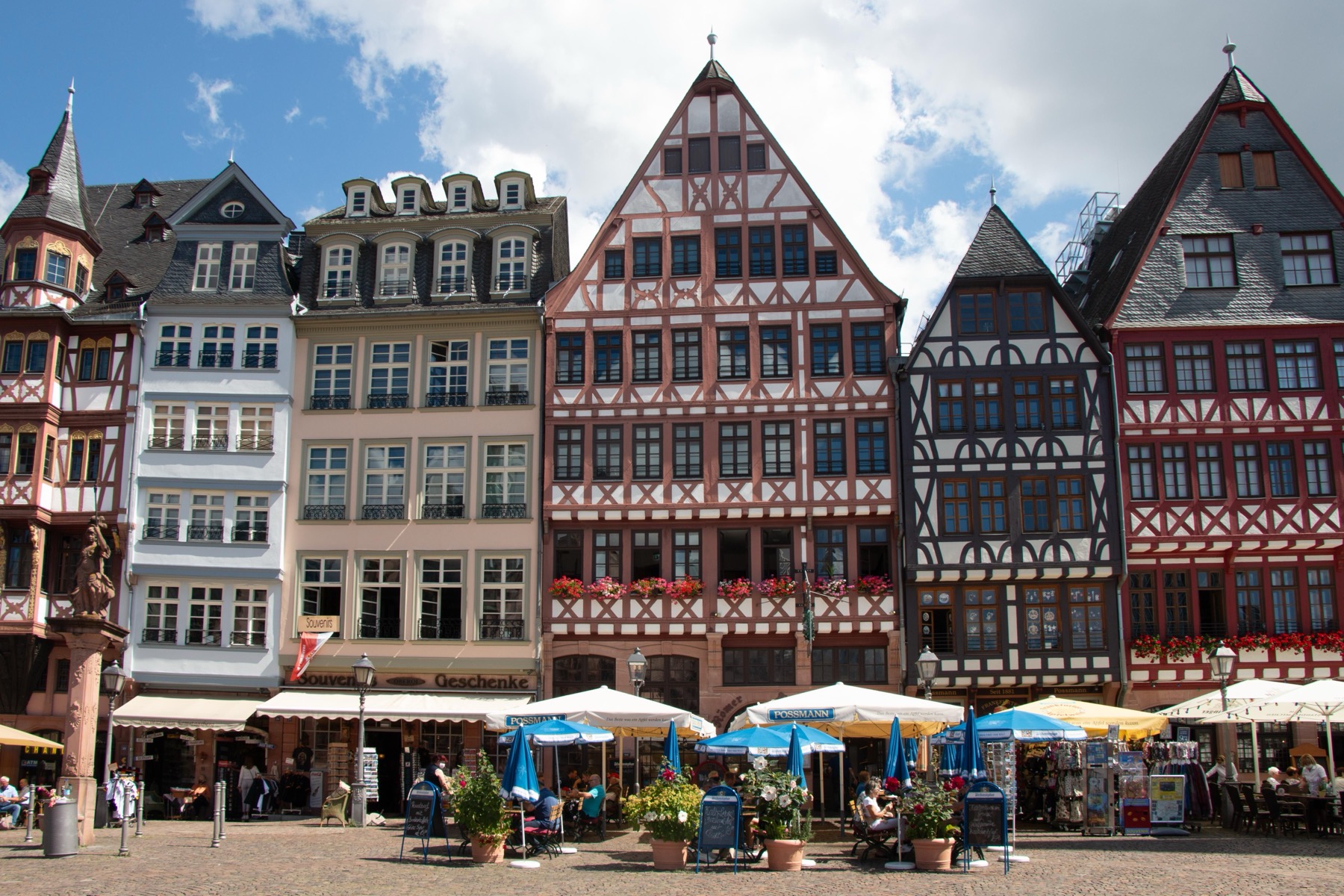 Frankfurt, Německo: 18 tipů, co vidět za jeden den 4 Náměstí Römerberg