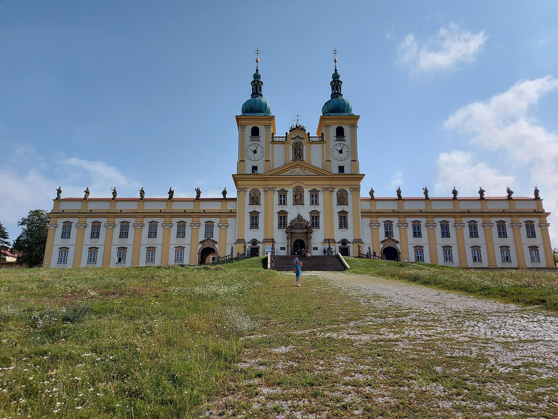 Olomouc con bambini: 34 idee su cosa fare e dove andare nel 2026 29 Basilica della Visitazione della Vergine Maria a Svatý Kopeček vicino a Olomouc