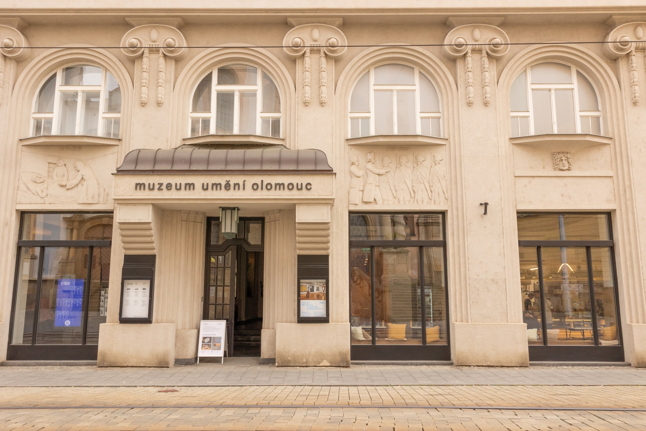 Olomouc con bambini: 34 idee su cosa fare e dove andare nel 2026 20 Edificio del Museo d'Arte di Olomouc