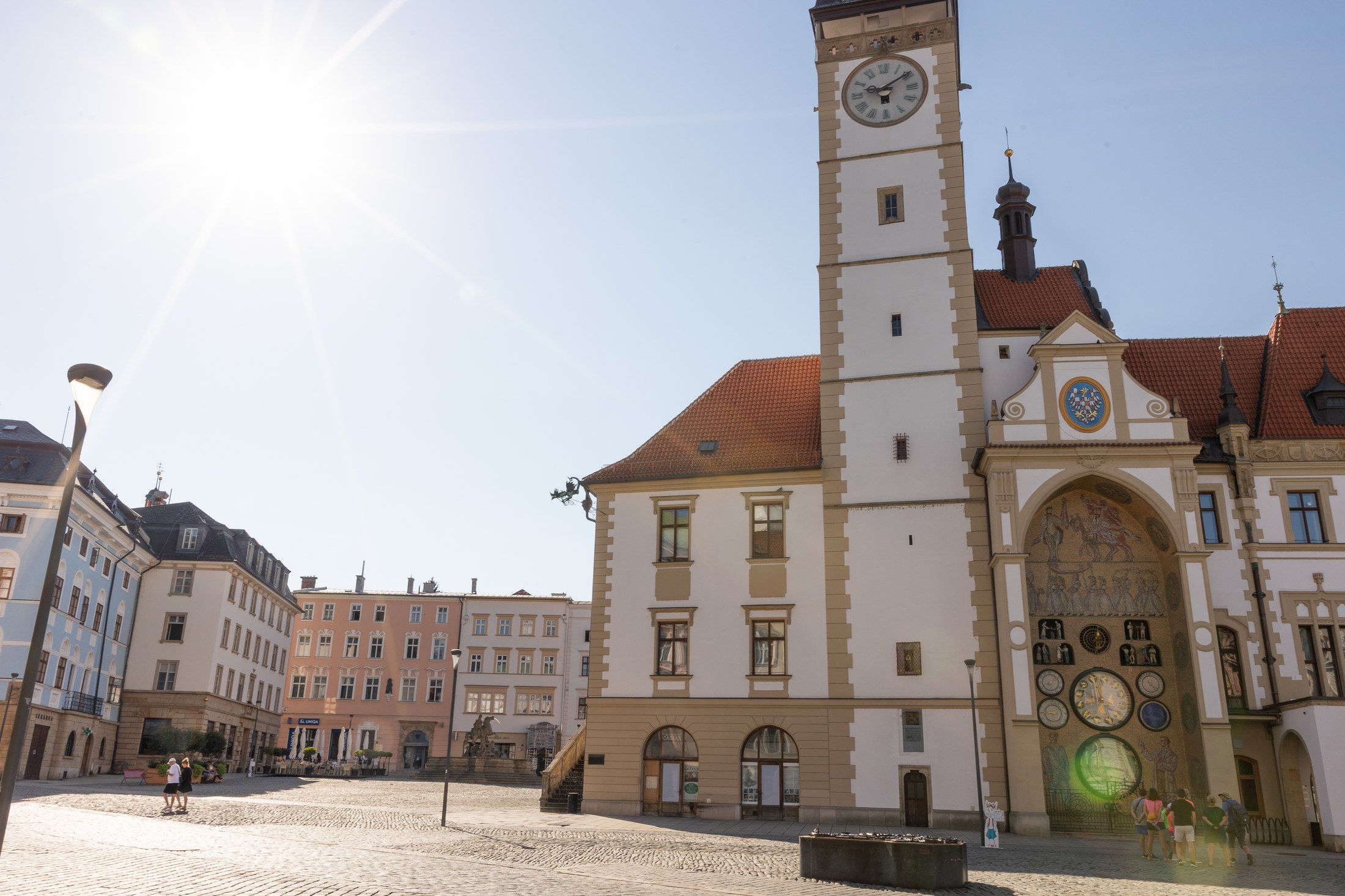 Olomouc con bambini: 34 idee su cosa fare e dove andare nel 2026 7 Municipio di Olomouc con l'orologio astronomico nella Piazza Alta