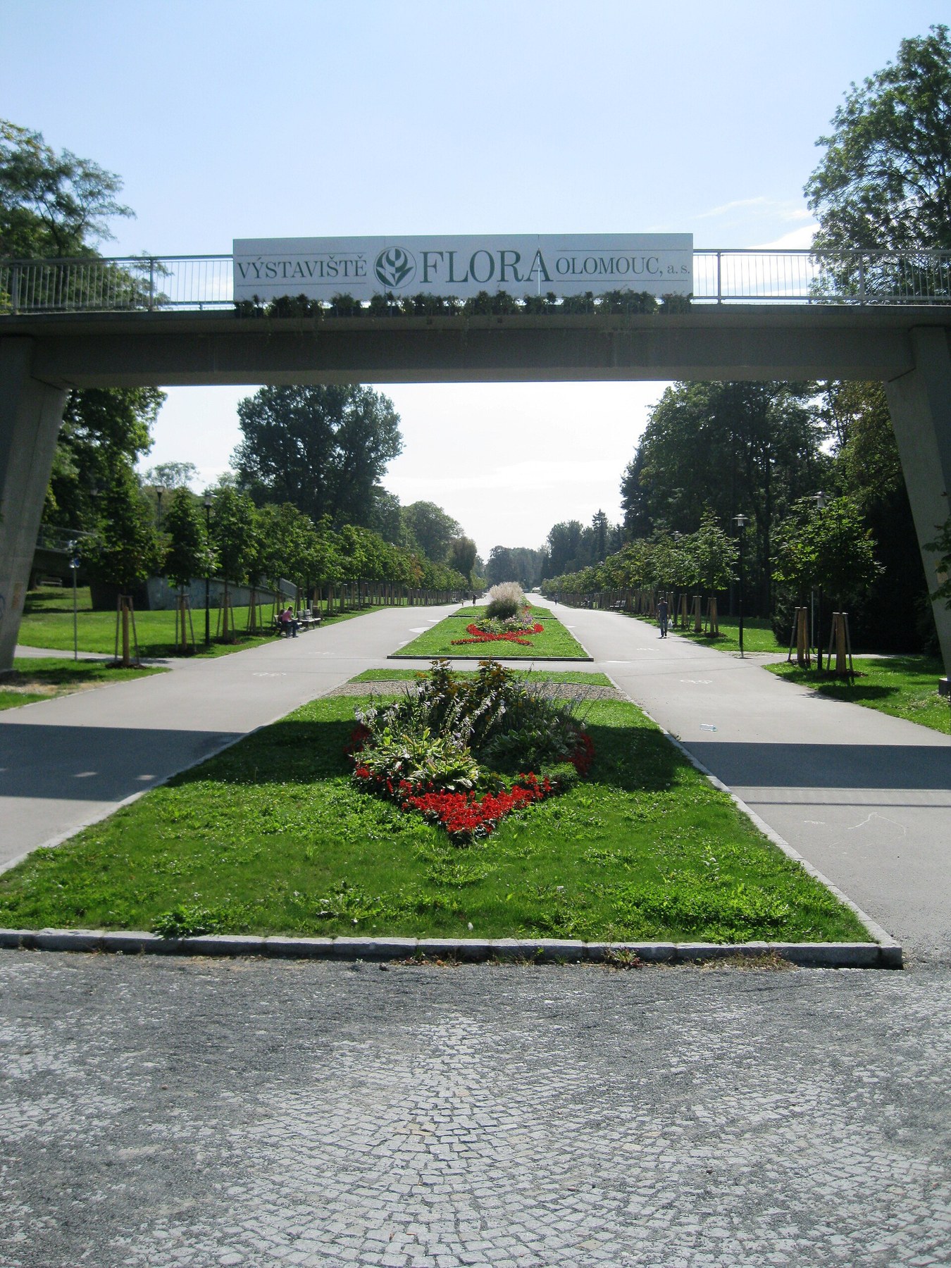 Olomouc con bambini: 34 idee su cosa fare e dove andare nel 2026 9 Viale e aiuole nei Giardini Smetana a Olomouc