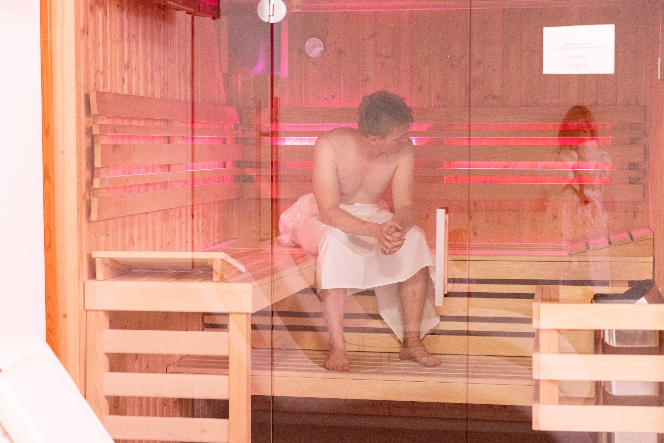 OREA Hotel Arigone a Olomouc: recensione con vasca idromassaggio e sauna in camera 4 Sauna direttamente nella camera wellness dell'hotel Arigone a Olomouc