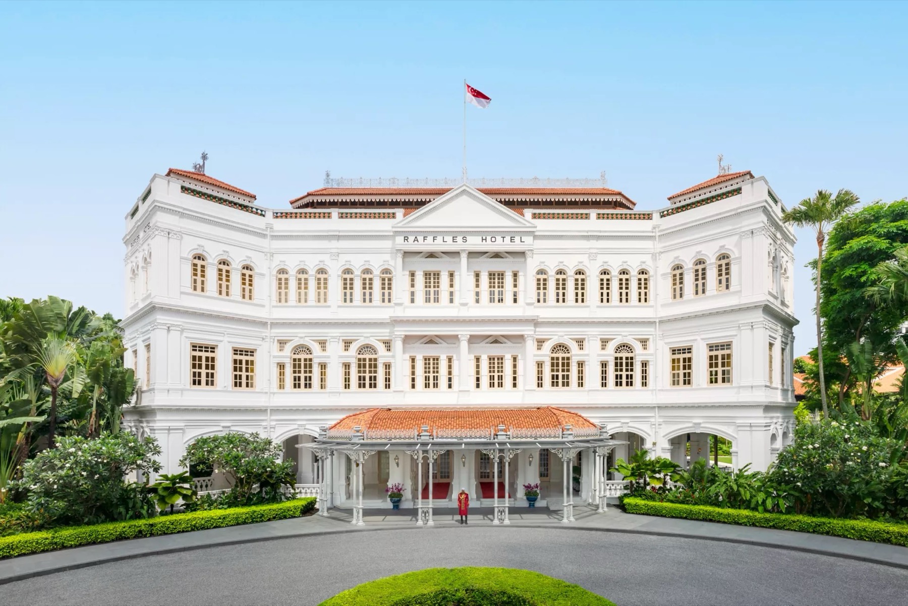 The World's Most Luxurious Hotels: 29 Addresses That Will Surprise You in 2026 6 White facade of Raffles Singapore