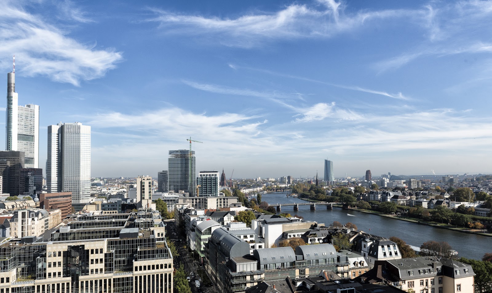 Kde bydlet ve Frankfurtu: 12 nejlepších hotelů a bezpečných čtvrtí 6 Hotel Scandic Frankfurt Museumsufer