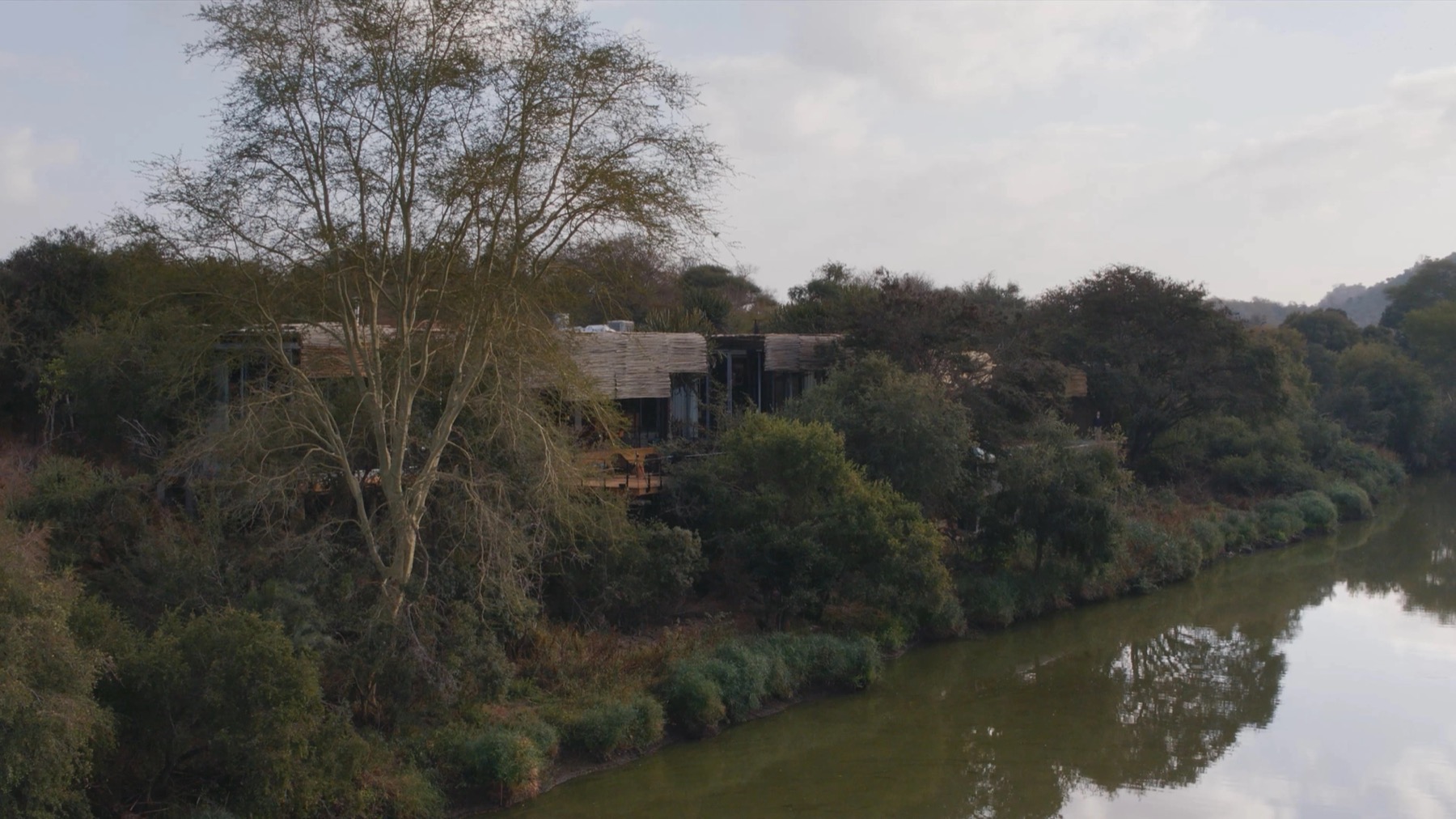The World's Most Luxurious Hotels: 29 Addresses That Will Surprise You in 2026 52 Singita Sweni above the river in Kruger Park