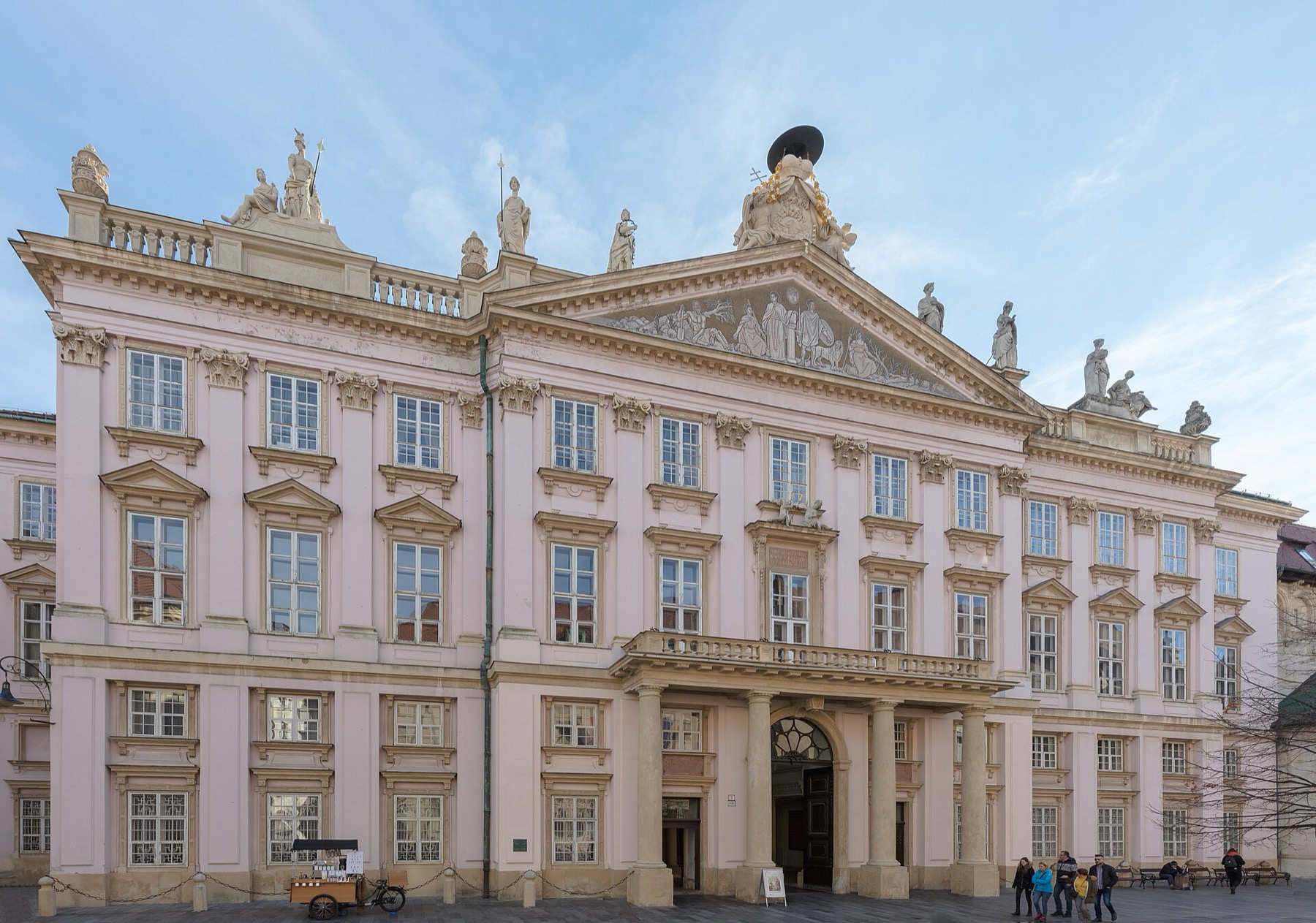 Co vidět v Bratislavě: 16 tipů, co dělat a kde se ubytovat 8 Primaciální palác