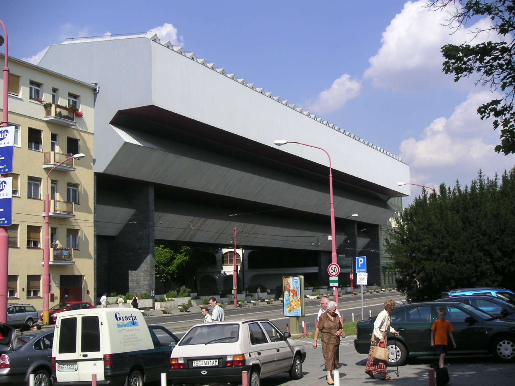 Co vidět v Bratislavě: 16 tipů, co dělat a kde se ubytovat 17 Slovenská národní galerie