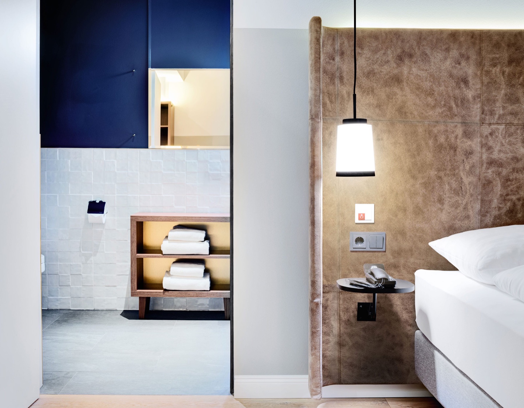 Wo übernachten in Innsbruck: 17 beste Hotels 2026 10 Zimmer im STAGE 12 Hotel an der Maria-Theresien-Straße