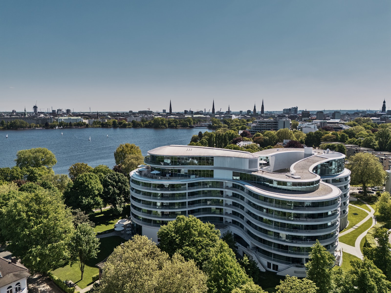 Dove dormire ad Amburgo, Germania: 12 hotel top e i quartieri migliori 2 Hotel The Fontenay