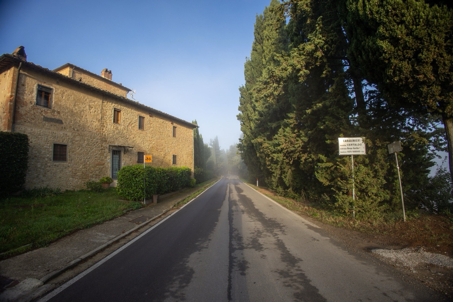 Agriturismo v Toskánsku: 20 tipů, ceny a jak vybrat 122 Statek v toskánské krajině za svítání