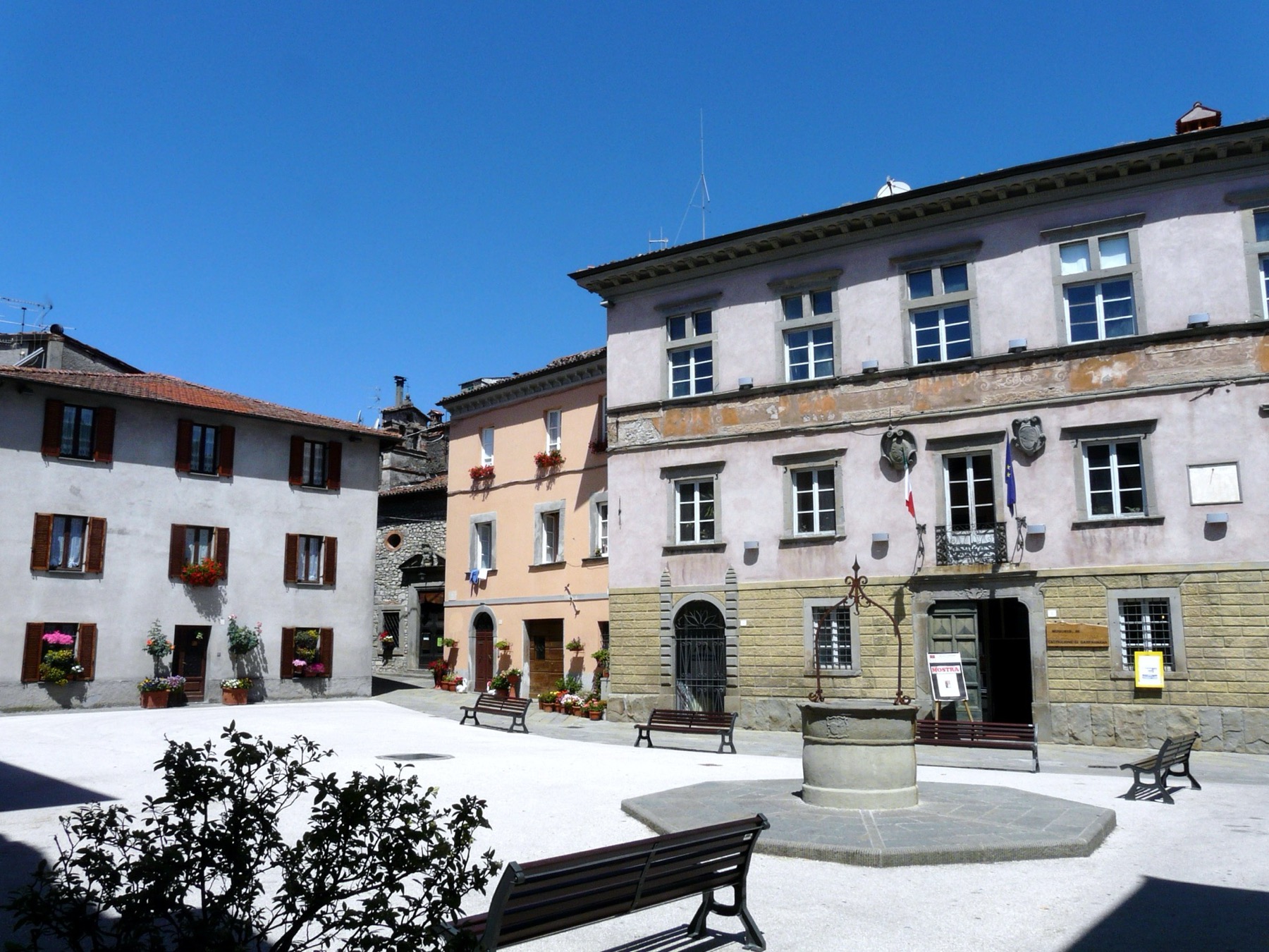 Nejkrásnější městečka Toskánska: 22 tipů, která vidět 15 Opevněná vesnice Castiglione di Garfagnana