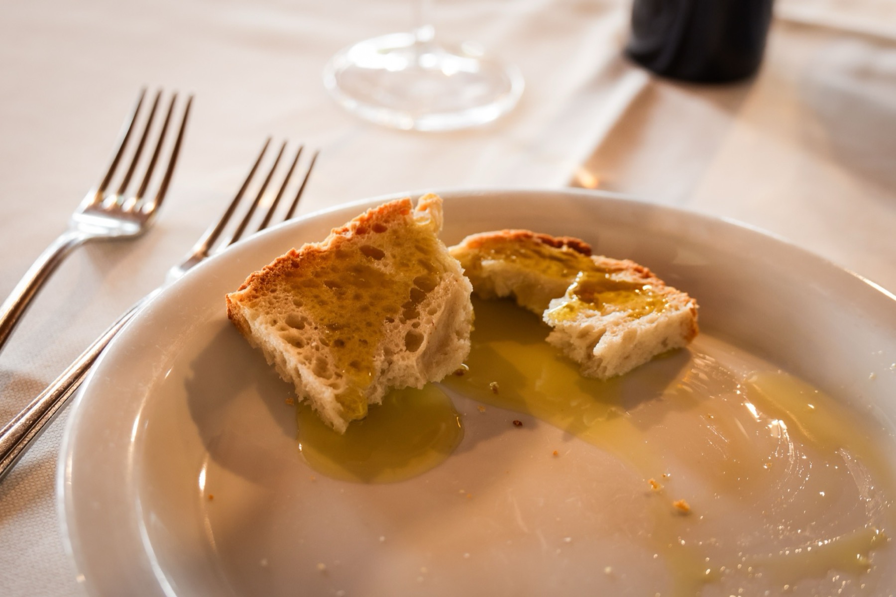 Culinária toscana 2026: 22 pratos que você precisa provar 1 Comida toscana servida na mesa