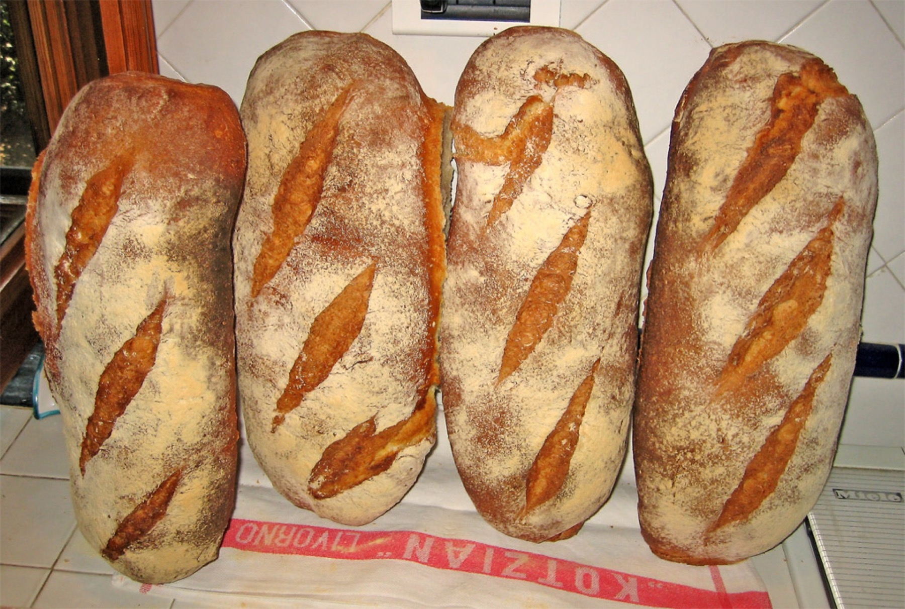 Culinária toscana 2026: 22 pratos que você precisa provar 3 Pão toscano sem sal