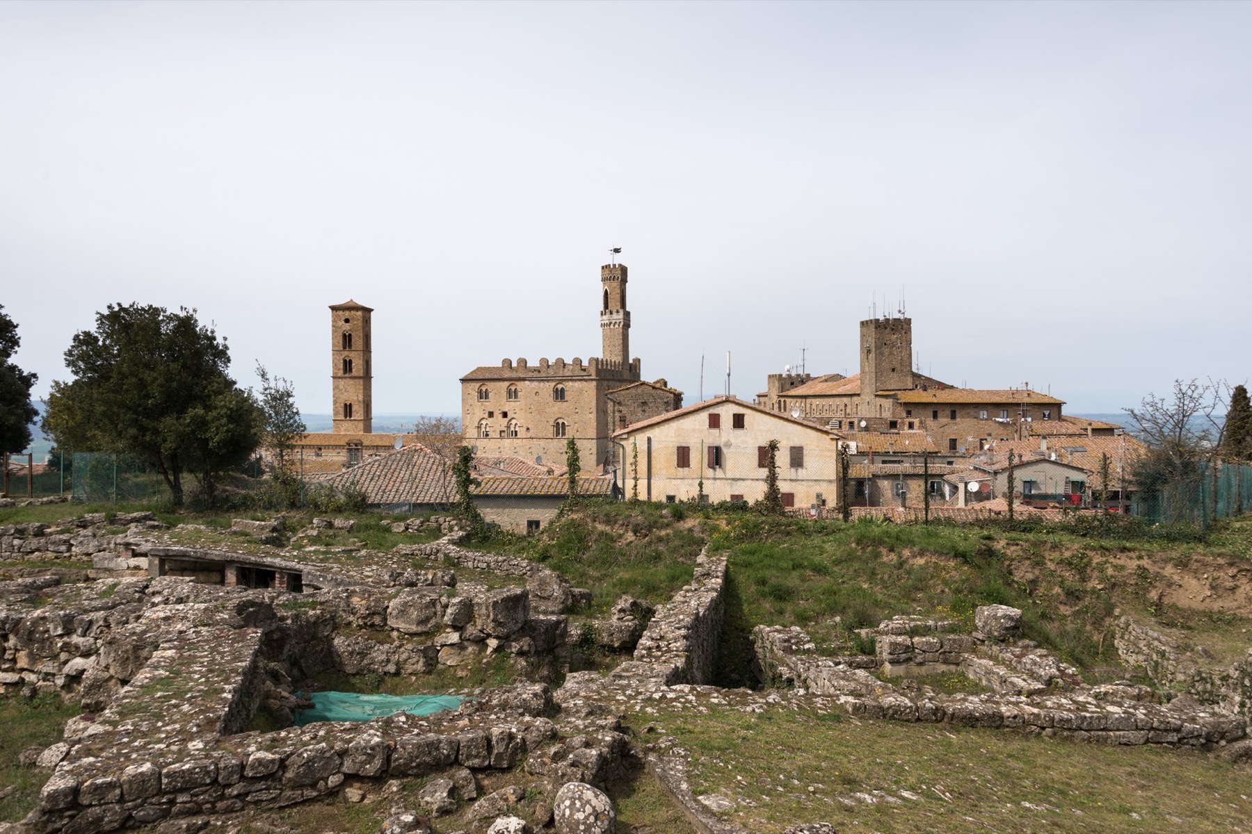Volterra, Itálie: 18 tipů, co vidět v etruském městě alabastru 7 Etruská akropole ve Volterře
