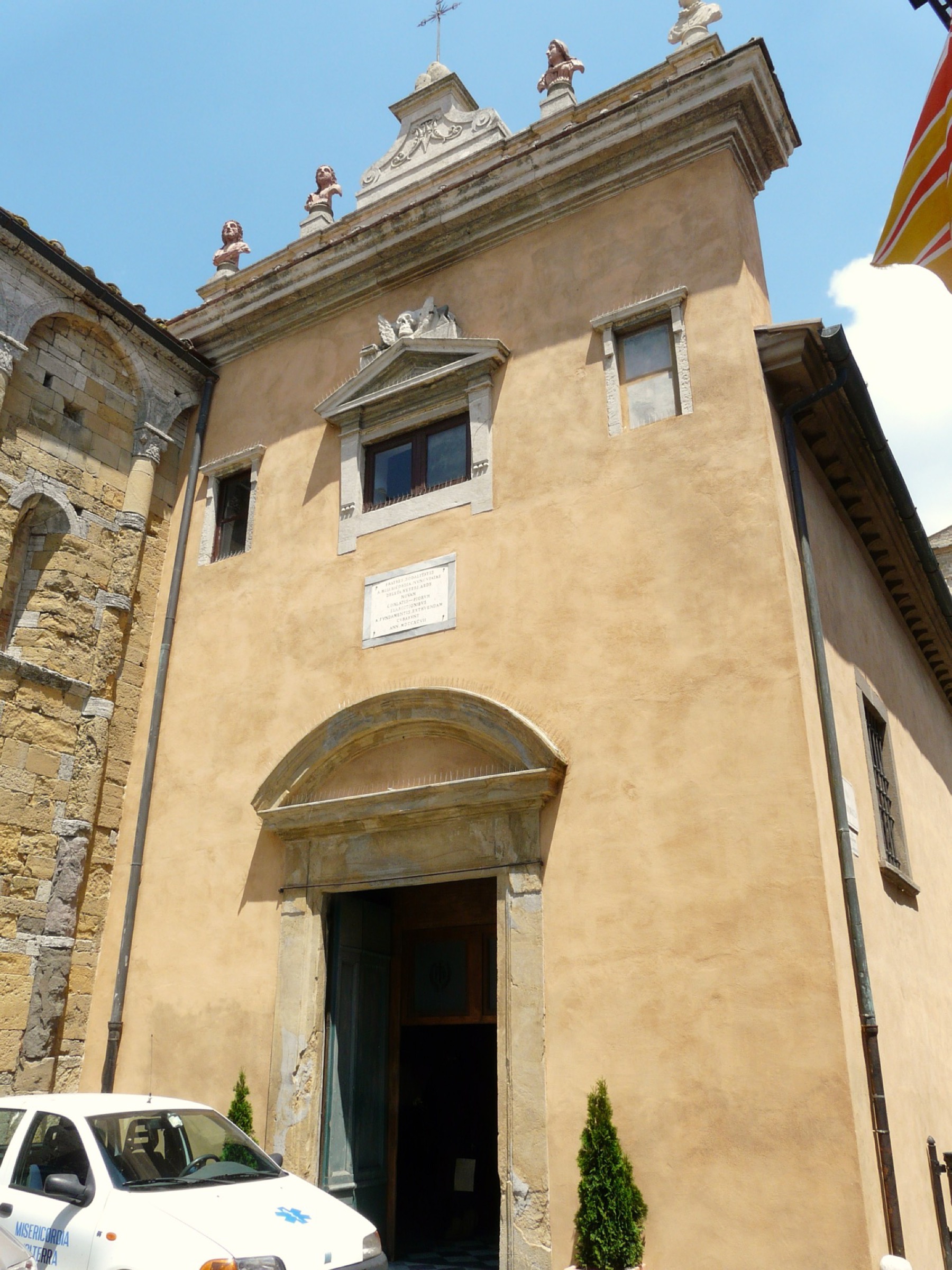 Volterra, Itálie: 18 tipů, co vidět v etruském městě alabastru 9 Katedrála Santa Maria Assunta ve Volterře