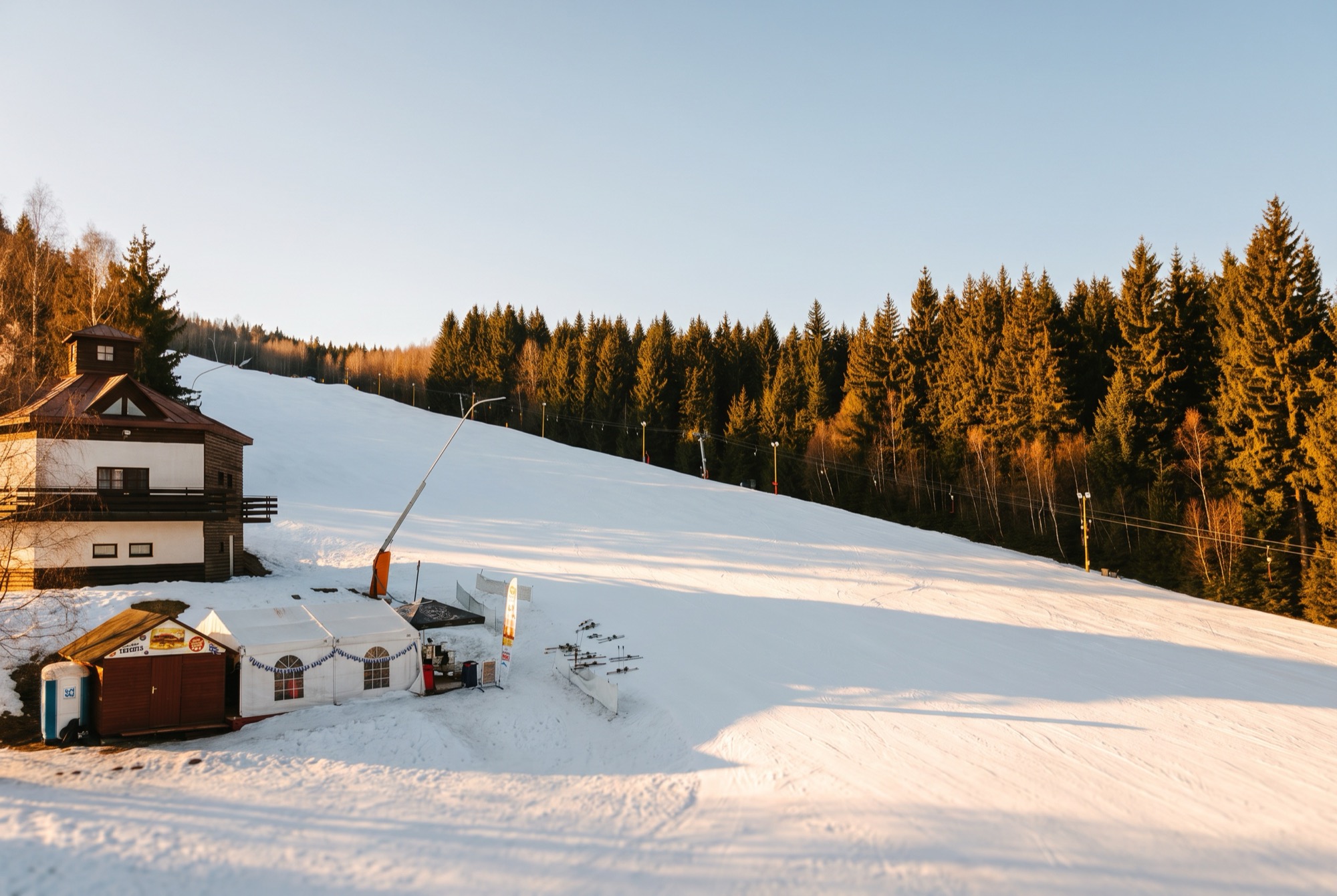 Harrachov 2026: 14 wskazówek, stoki, karnet i mamucią skocznia 9 Stok na Čertovej horze