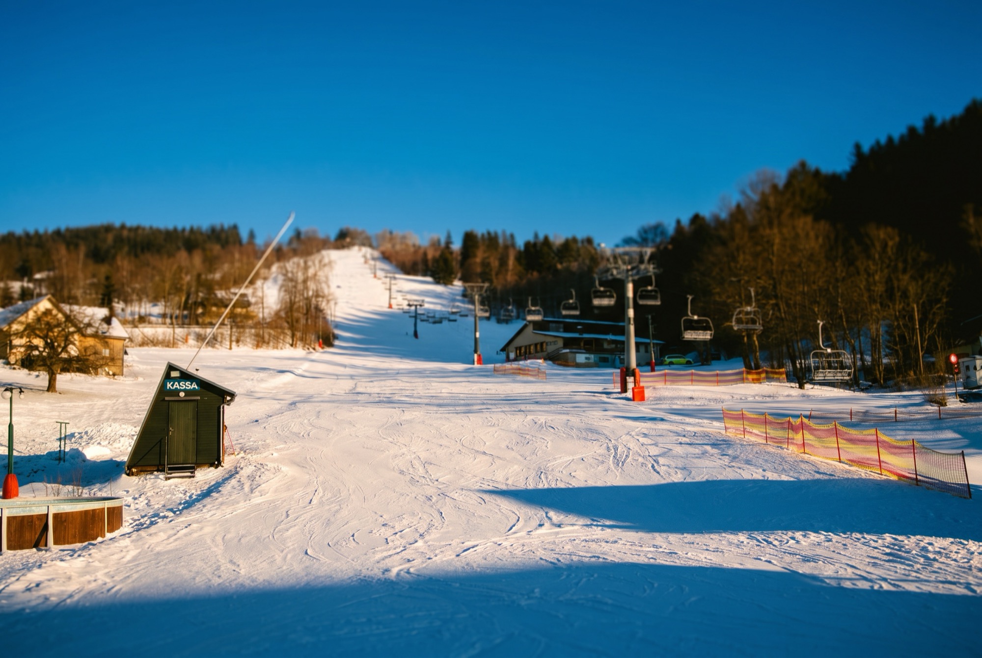 Skifahren in Tschechien 2026: 14 beste Skigebiete und Skipässe 11 Skipiste in Benecko im Riesengebirge