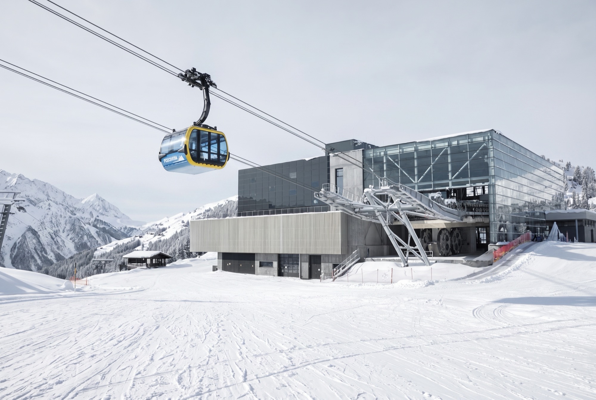 Skifahren in Österreich: 20 Top-Skigebiete und Skipass-Preise 2026 19 Seilbahn zum Penken über Mayrhofen