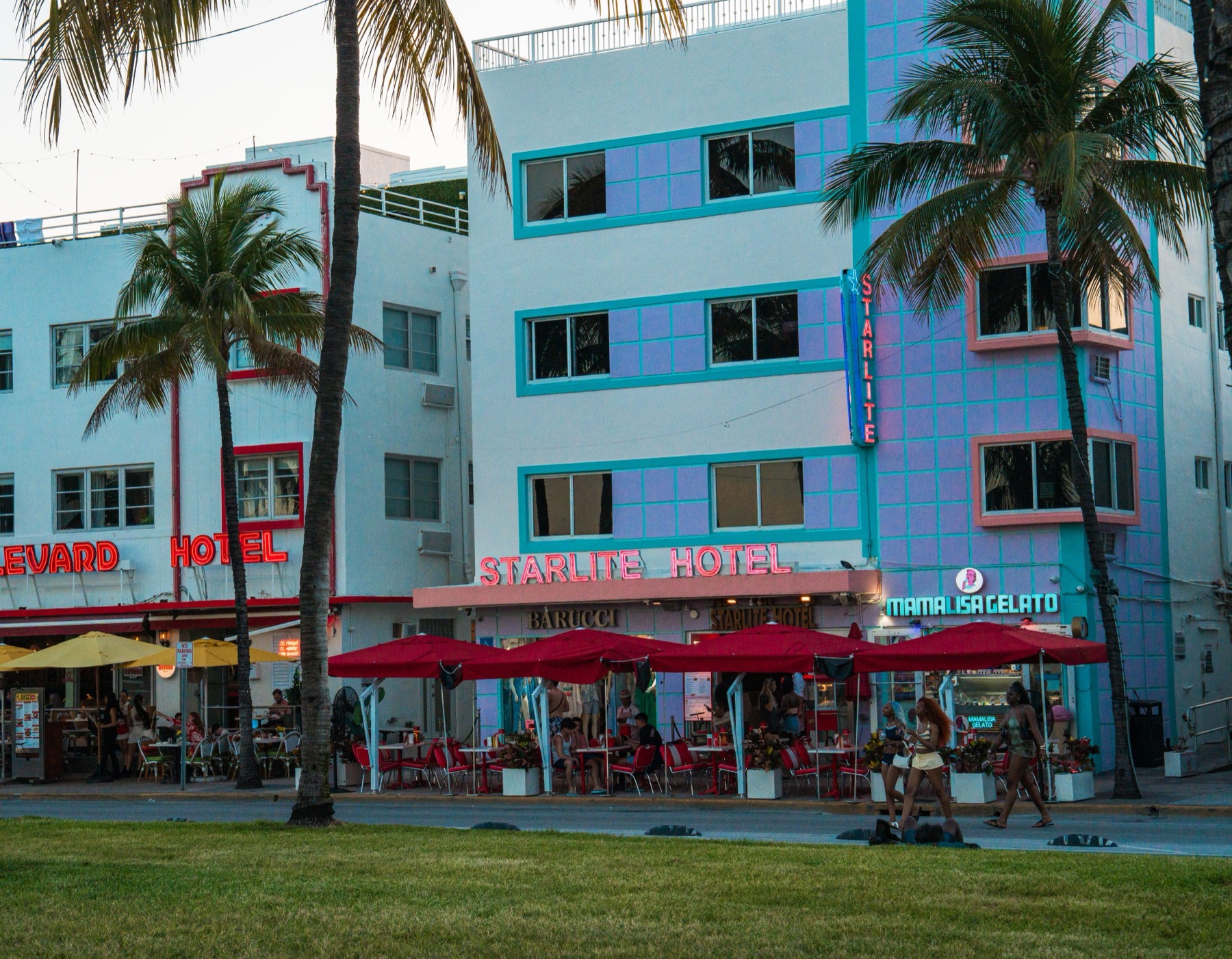 What to See in Miami: 18 Tips and What's Free in 2026 5 Pastel art deco hotels in Miami Beach
