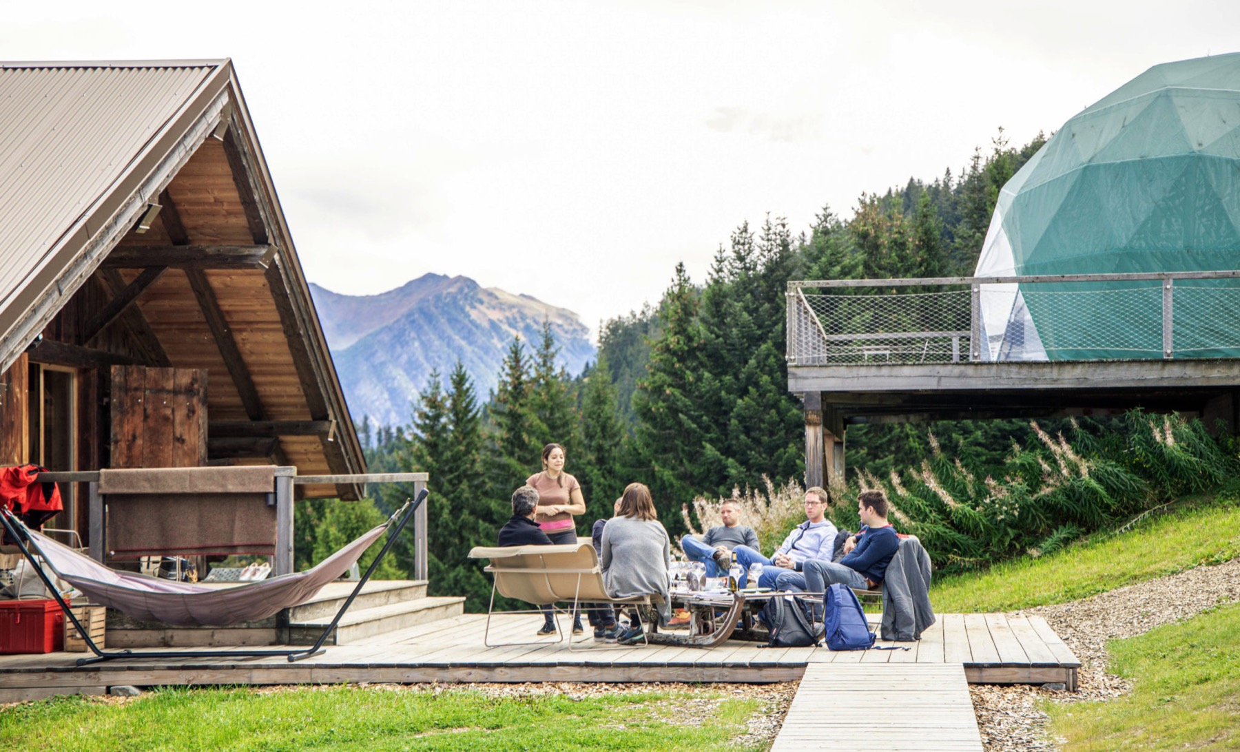 Glamping Tschechien: 34 beste Orte für 2026 85 Umgebung des Glampings Whitepod in Les Cerniers