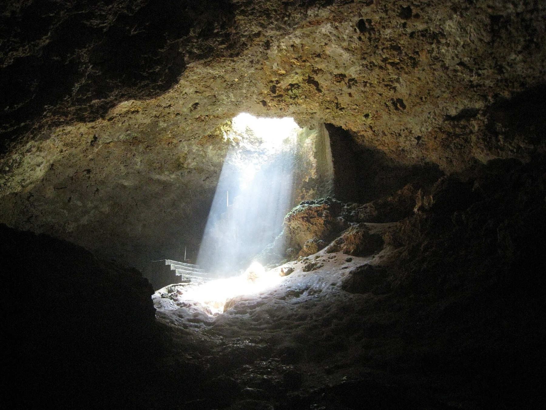 Zanzibar Tanzania: 44 oplevelser og bedste rejsetid i 2026 25 Kalkstensgrotte på Zanzibar