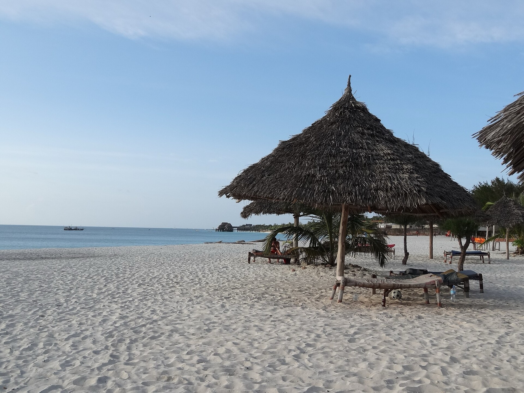 Zanzibar Tanzania: 44 oplevelser og bedste rejsetid i 2026 39 Kendwa-stranden, hvor faldskærmsudspringere lander