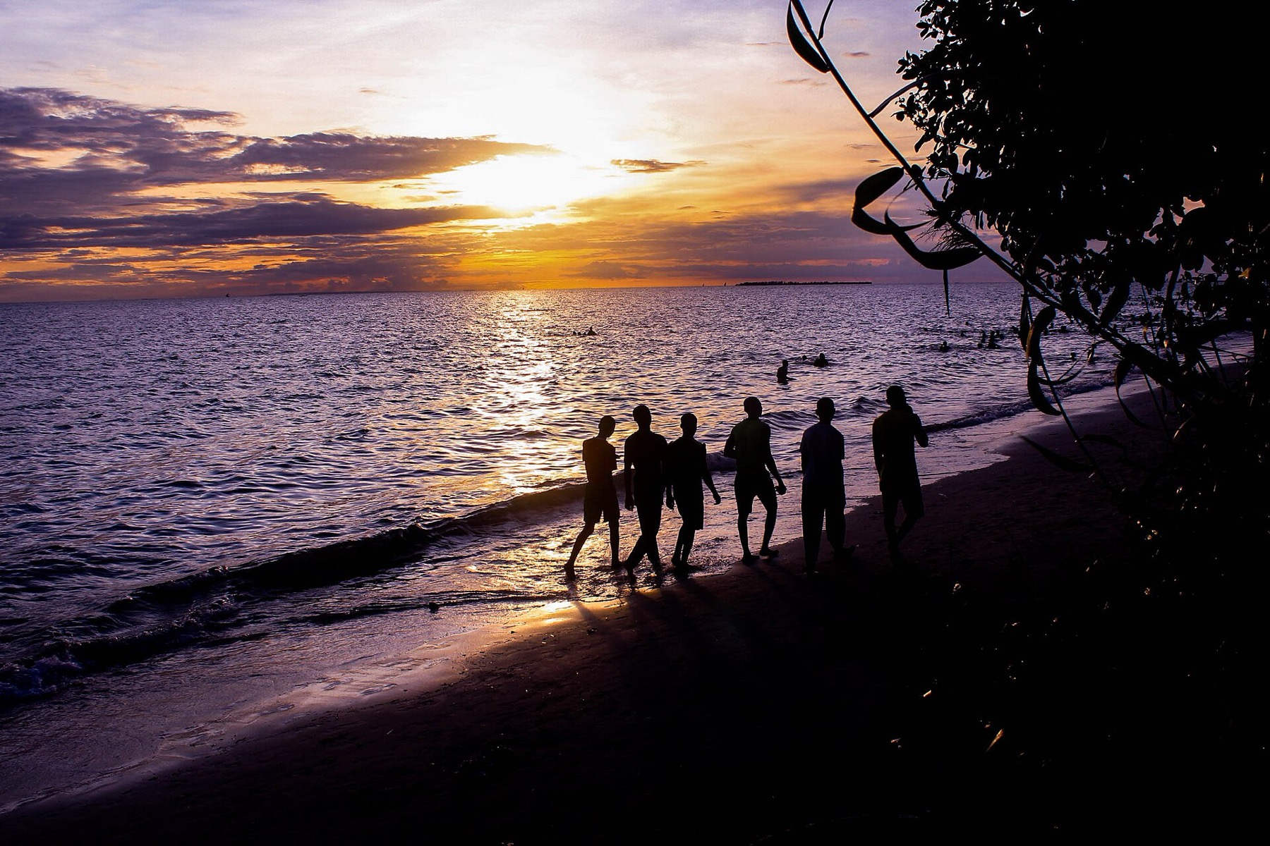 Zanzibar Tanzania: 44 oplevelser og bedste rejsetid i 2026 40 Solnedgang over strandene på Zanzibar