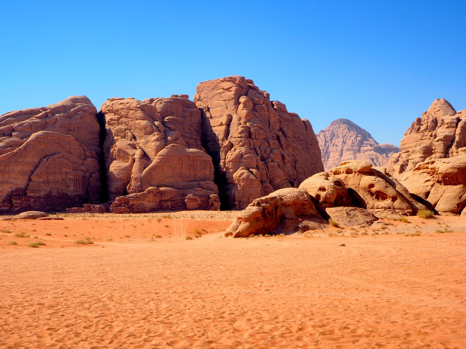 Hová menj nyaralni szeptemberben: 40 tipp tengerhez, hegyekbe és egzotikumba 27 Wadi Rum sivatag Jordániában