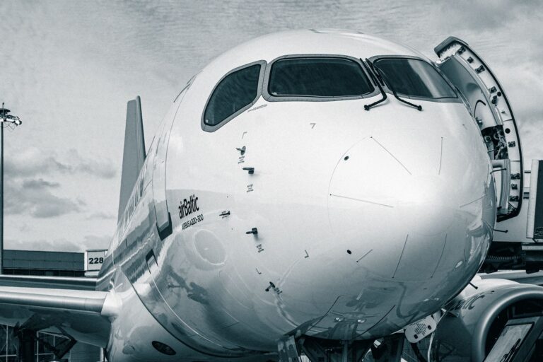 Domovská stránka 17 AirBaltic dostal od amerického soudu 140 milionů eur, lety z Prahy nedotčeny