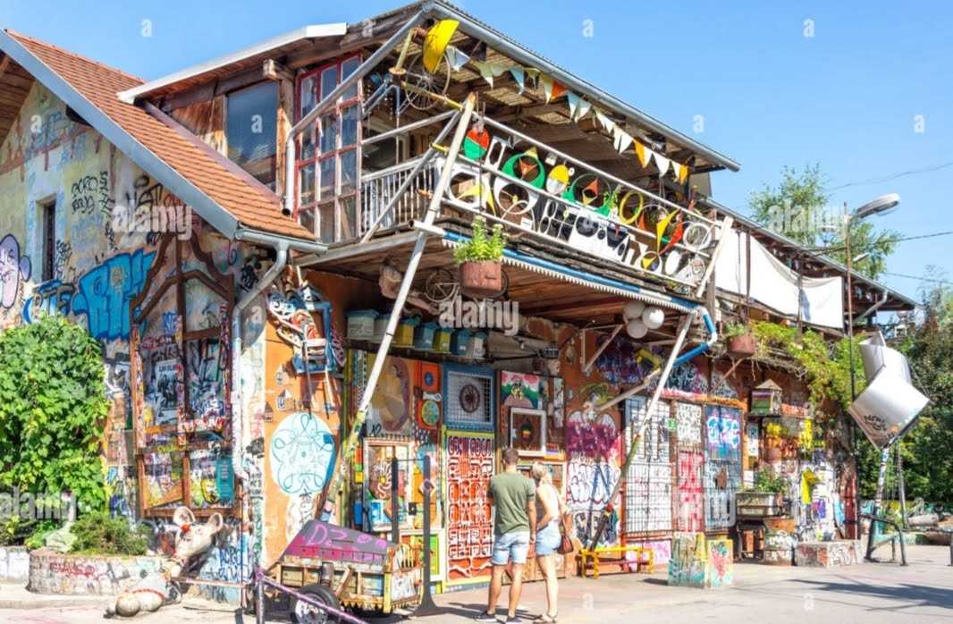Lubiana, Slovenia: 20 cose da vedere e fare nel 2026 21 Quartiere alternativo Metelkova