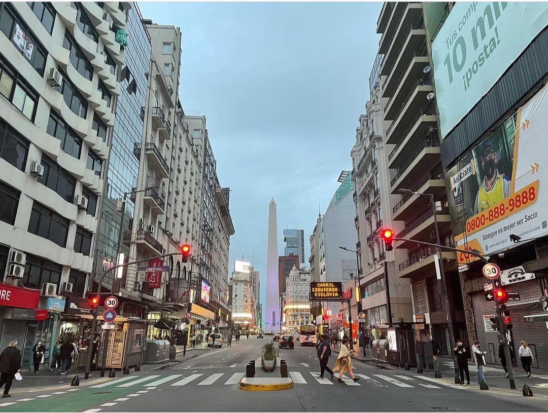 Buenos Aires, Argentina: 23 tips på vad du kan se och göra 2026 4 Avenida Corrientes och nattlivet vid Obelisken