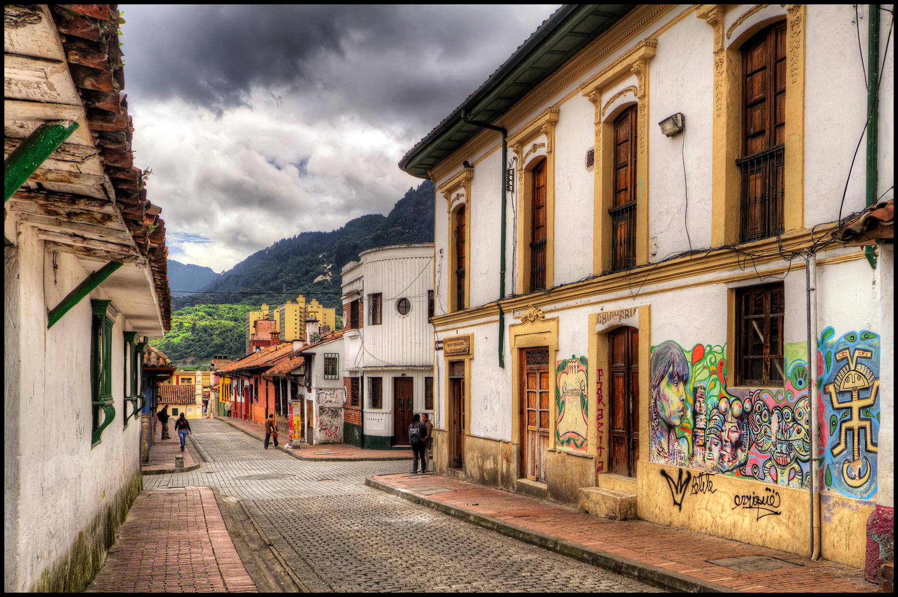 Bogotá Kolumbien: 22 Sehenswürdigkeiten & Tipps 2026 2 Bunte Häuser in La Candelaria