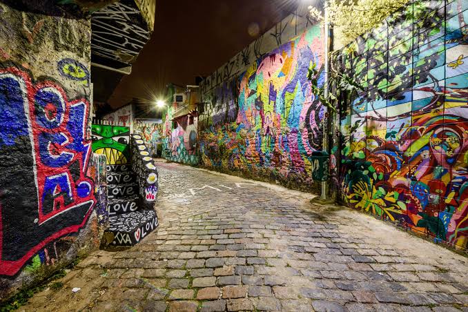 São Paulo, Brasilia: 20 parasta nähtävyyttä ja turvallisuusvinkit 2026 6 Beco do Batman Vila Madalenassa