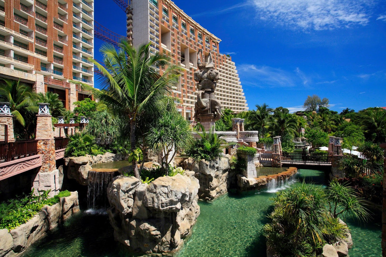 Where to Stay in Pattaya Thailand: 18 Best Hotels in 2026 2 Centara Grand Mirage Beach Resort Pattaya hotel