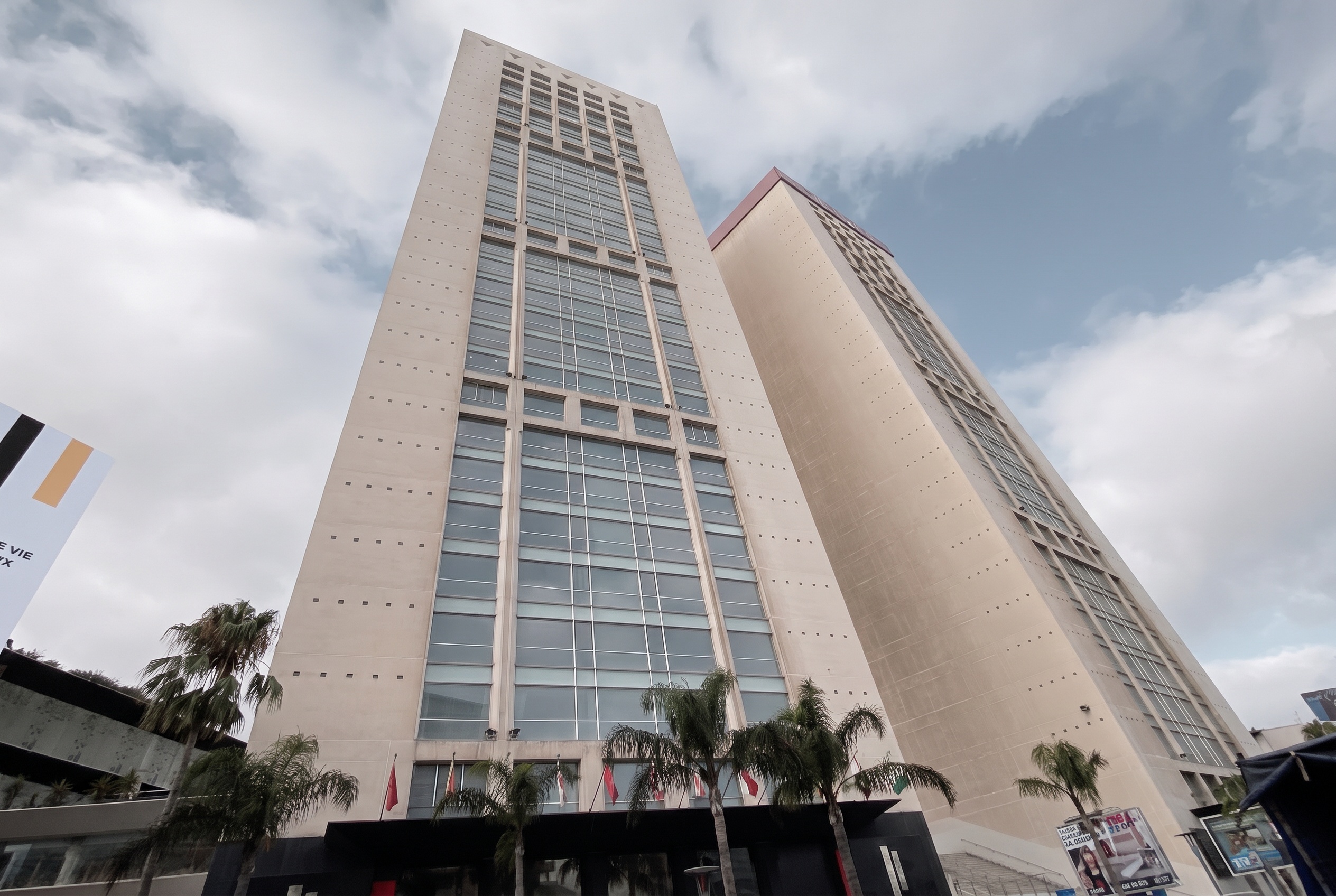Casablanca, Marokko: 22 Tipps, was du 2026 sehen und unternehmen kannst 20 Die Doppeltürme Twin Center im Viertel Maârif