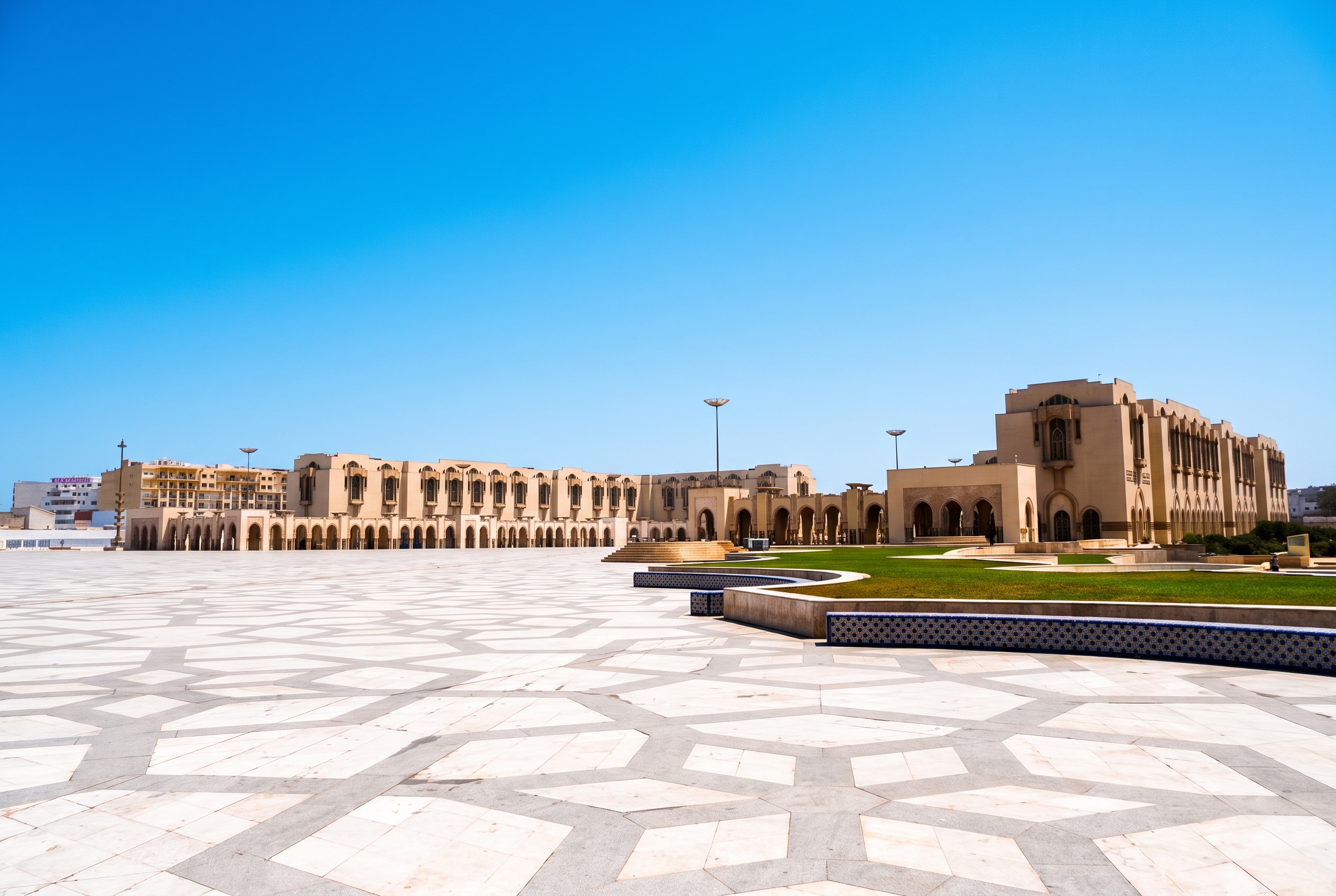 Casablanca, Marokko: 22 Tipps, was du 2026 sehen und unternehmen kannst 1 Esplanade der Hassan-II-Moschee in Casablanca