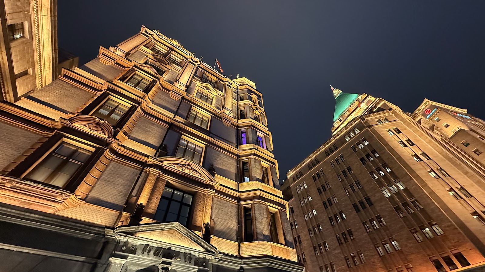 Wo übernachten in Shanghai: 18 Hotels und Viertel 2026 2 Hotel Fairmont Peace Hotel