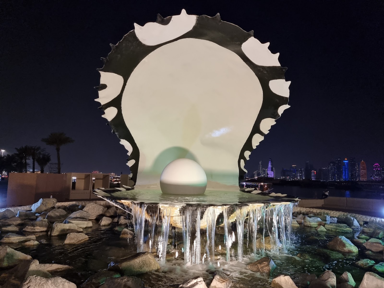 Doha, Katar: 20 Tipps, was du 2026 sehen und erleben kannst 16 Fotogene Stopps: The Pearl Monument und Golden Thumb