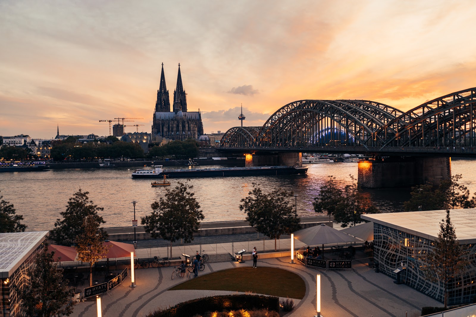 Dónde alojarte en Colonia, Alemania: 18 mejores hoteles y barrios en 2026 3 Hotel Hyatt Regency Cologne (Deutz)
