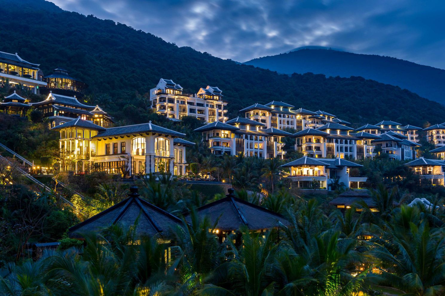 Hotels in Vietnam: Da Nang – die besten Viertel 2026 18 Hotel InterContinental Danang Sun Peninsula Resort