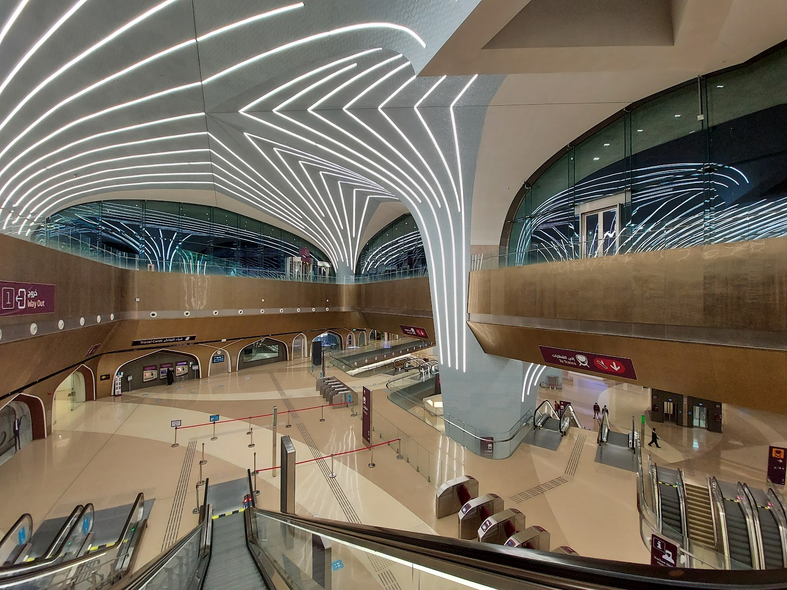 Doha, Katar: 20 Tipps, was du 2026 sehen und erleben kannst 19 Metro-Fahrt als Erlebnis (und Blaue Linie 2026)